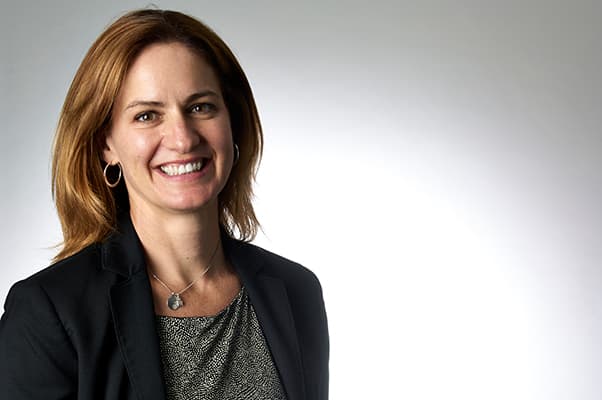 Corporate Portraits: 1k Studio Headshots Diversity Pack Dataset on Opendatabay data marketplace