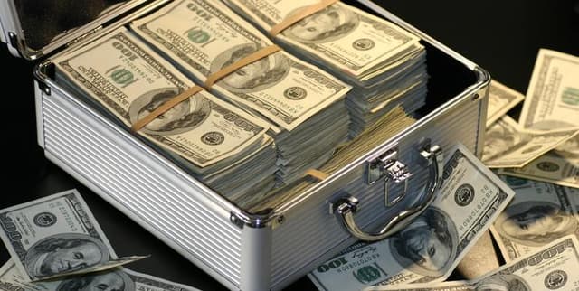 Financial Titans Snapshot Dataset on Opendatabay data marketplace