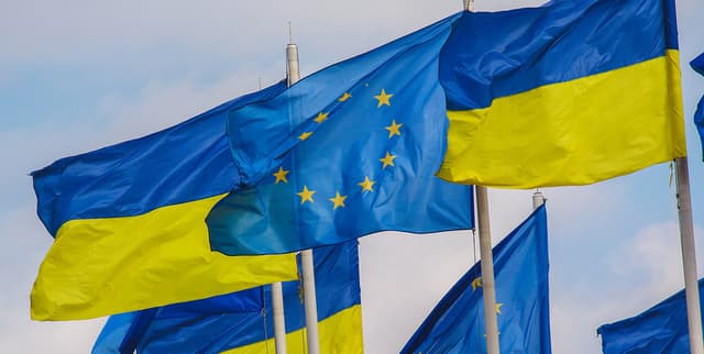 Russia-Ukraine War Financial Support Data Dataset on Opendatabay data marketplace