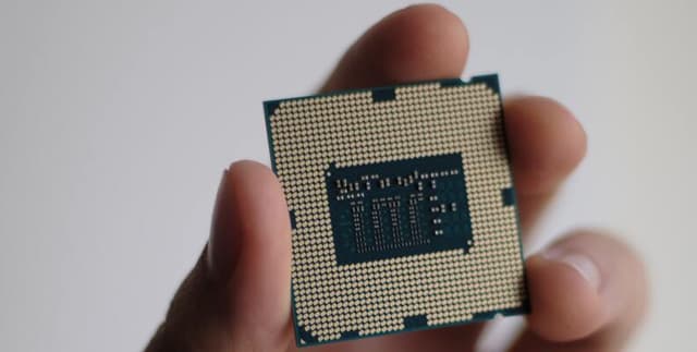 Recent Computing Hardware Metrics Dataset on Opendatabay data marketplace