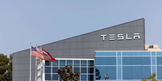 TSLA Historical Market Data Dataset on Opendatabay data marketplace