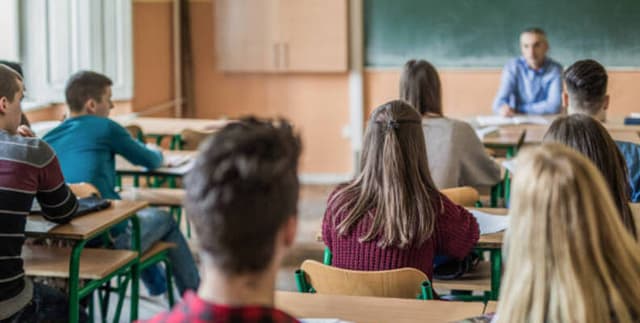 Secondary School Performance Factors Dataset on Opendatabay data marketplace